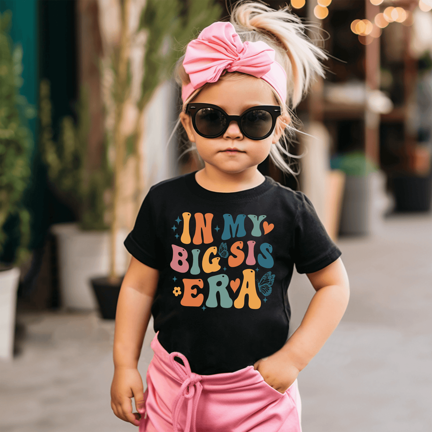 Retro 'Big Sis' Era - Celebrating Sisterhood with Style Tee - GiftHaus