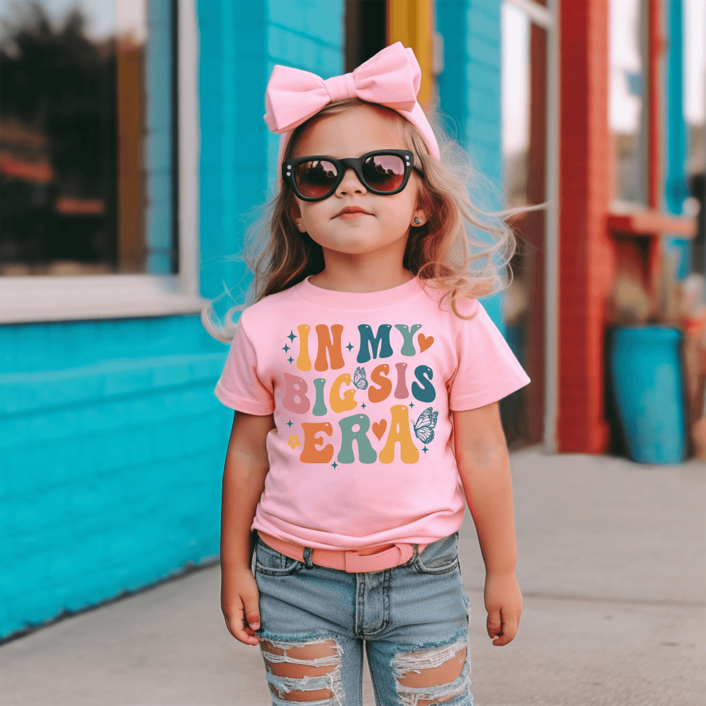 Retro 'Big Sis' Era - Celebrating Sisterhood with Style Tee - GiftHaus