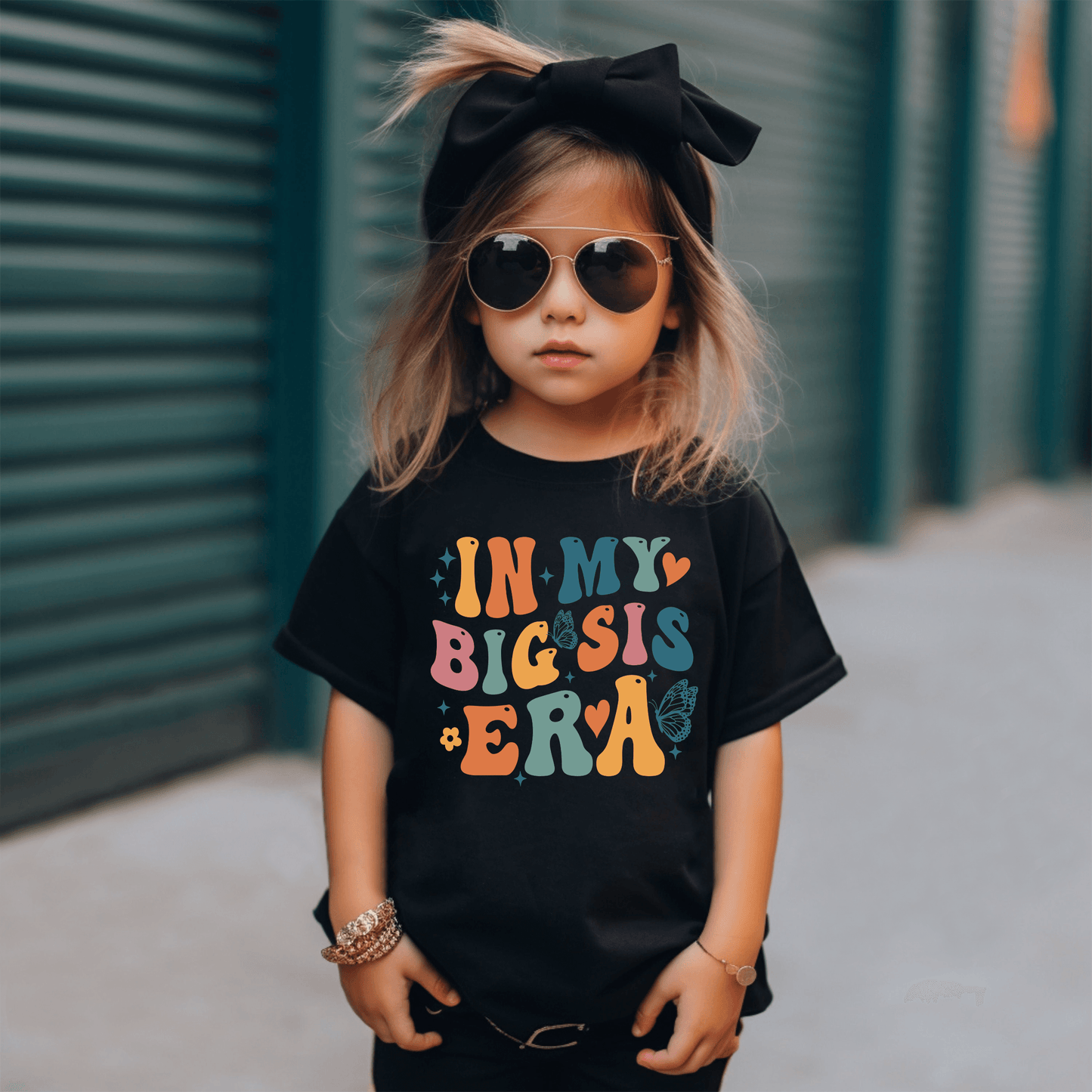 Retro 'Big Sis' Era - Celebrating Sisterhood with Style Tee - GiftHaus