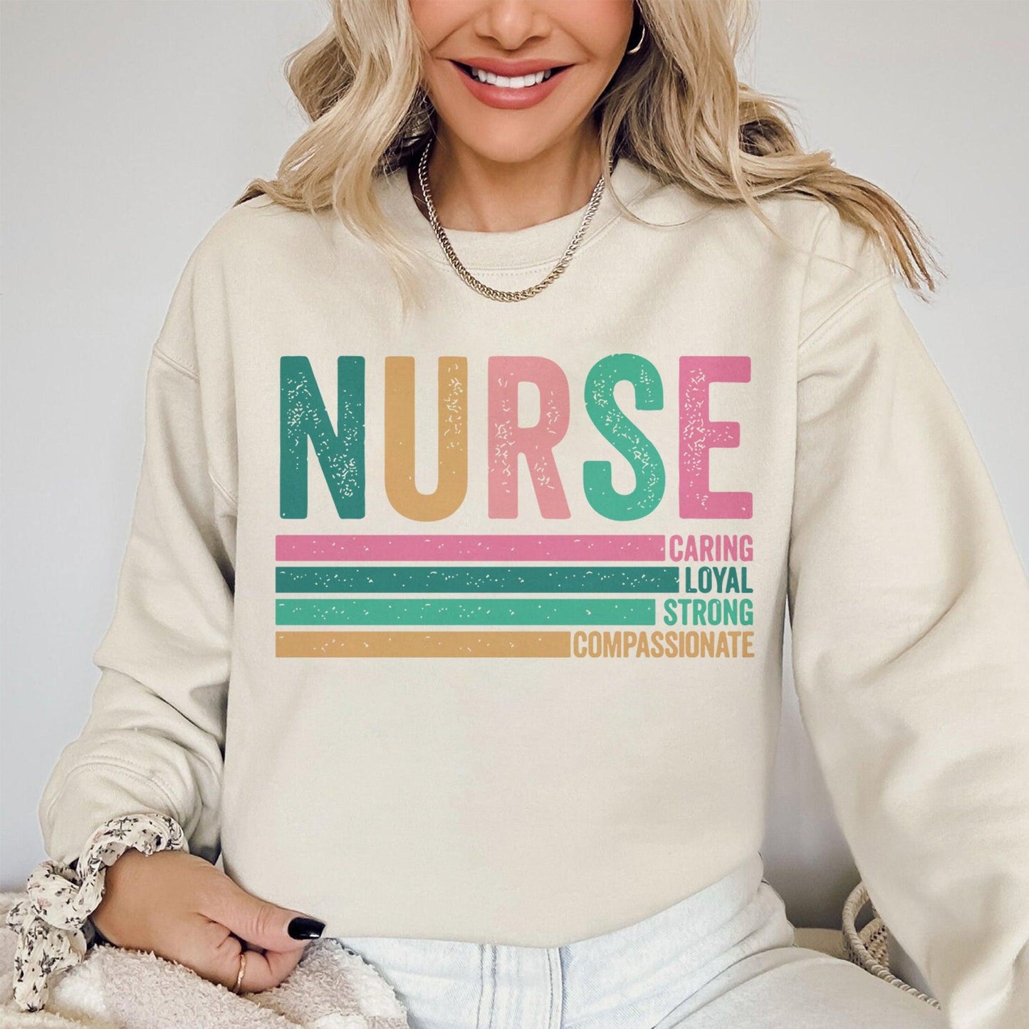 Retro Krankenschwester Sweatshirt und Shirts- Geschenk für Krankenschwester - GiftHaus