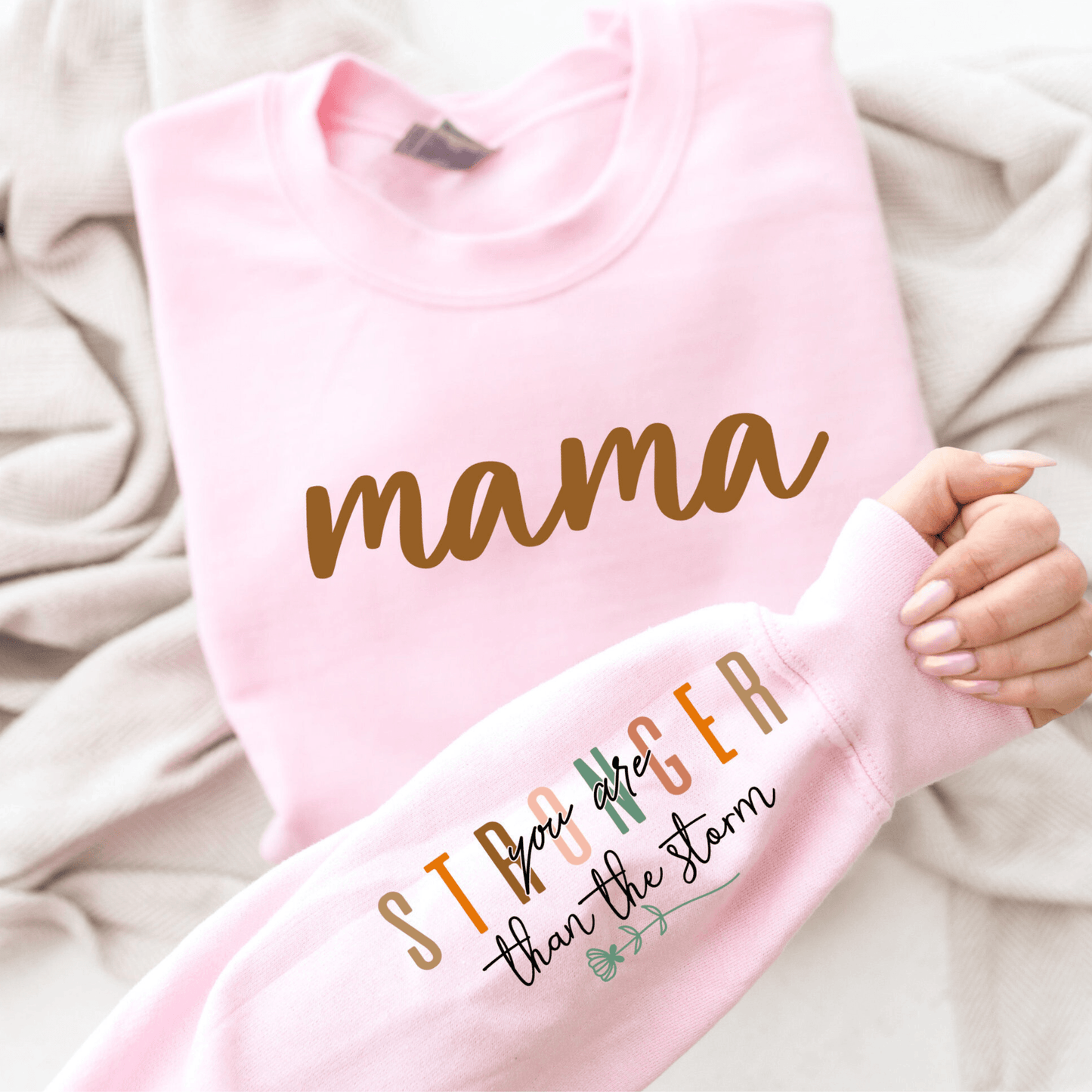 Stark-Wie-Ein-Sturm Mama Sweatshirt - Personalisiertes Muttertags-Geschenk - GiftHaus