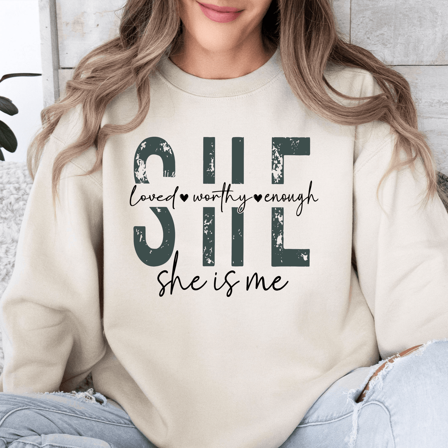Stärkung Blüht: 'SHE IS ME' - Eine Feier der Selbstliebe und Kraft - GiftHaus