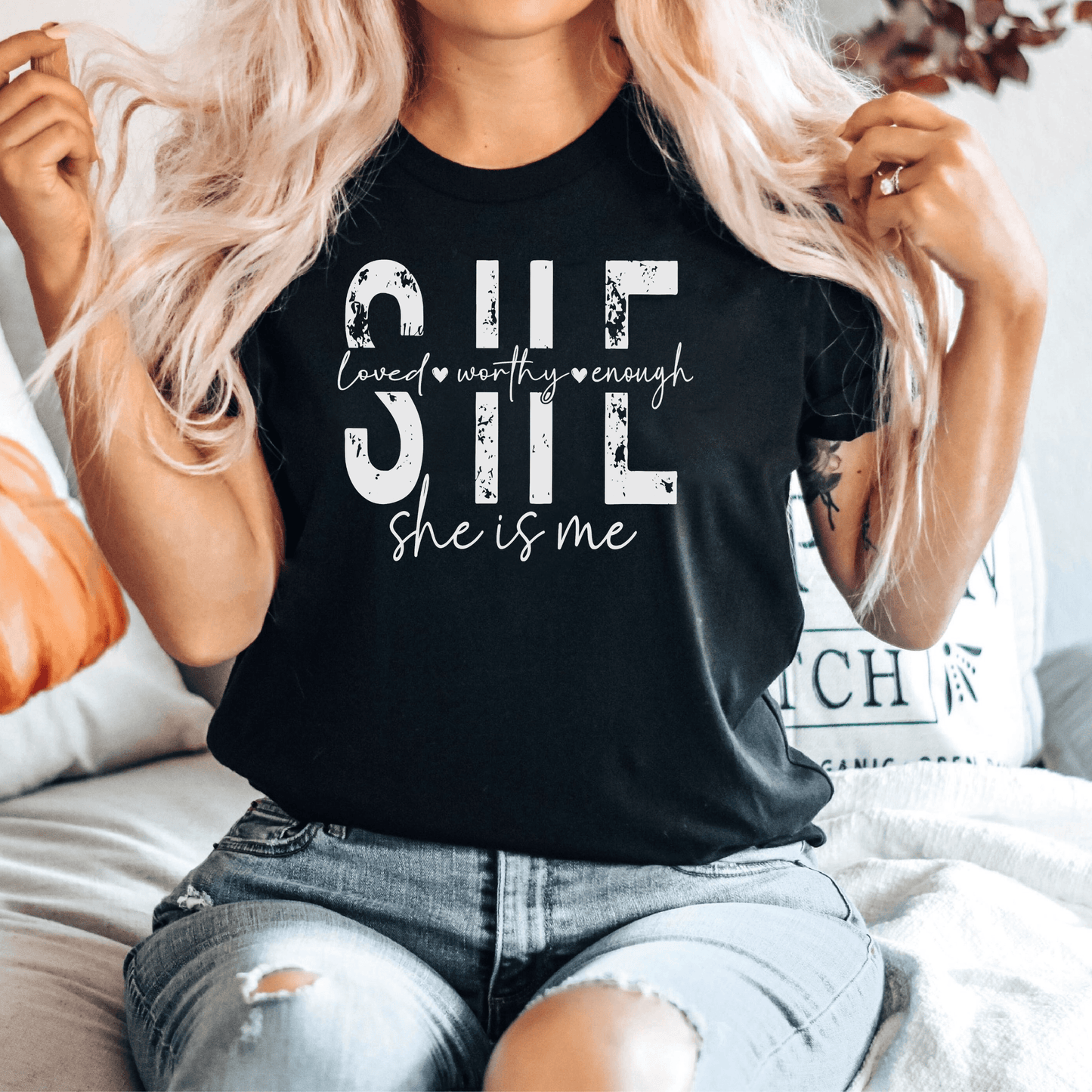 Stärkung Blüht: 'SHE IS ME' - Eine Feier der Selbstliebe und Kraft - GiftHaus