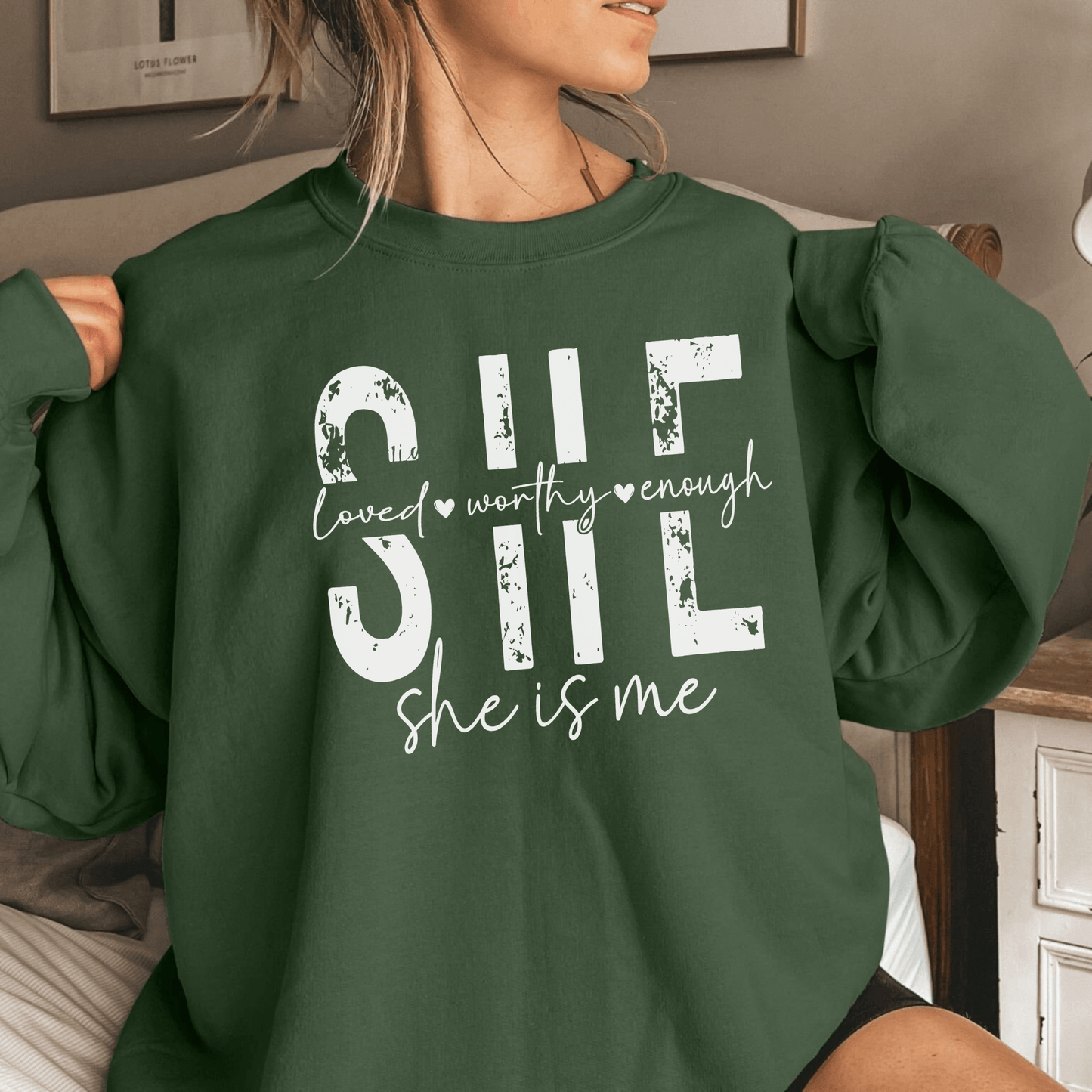 Stärkung Blüht: 'SHE IS ME' - Eine Feier der Selbstliebe und Kraft - GiftHaus