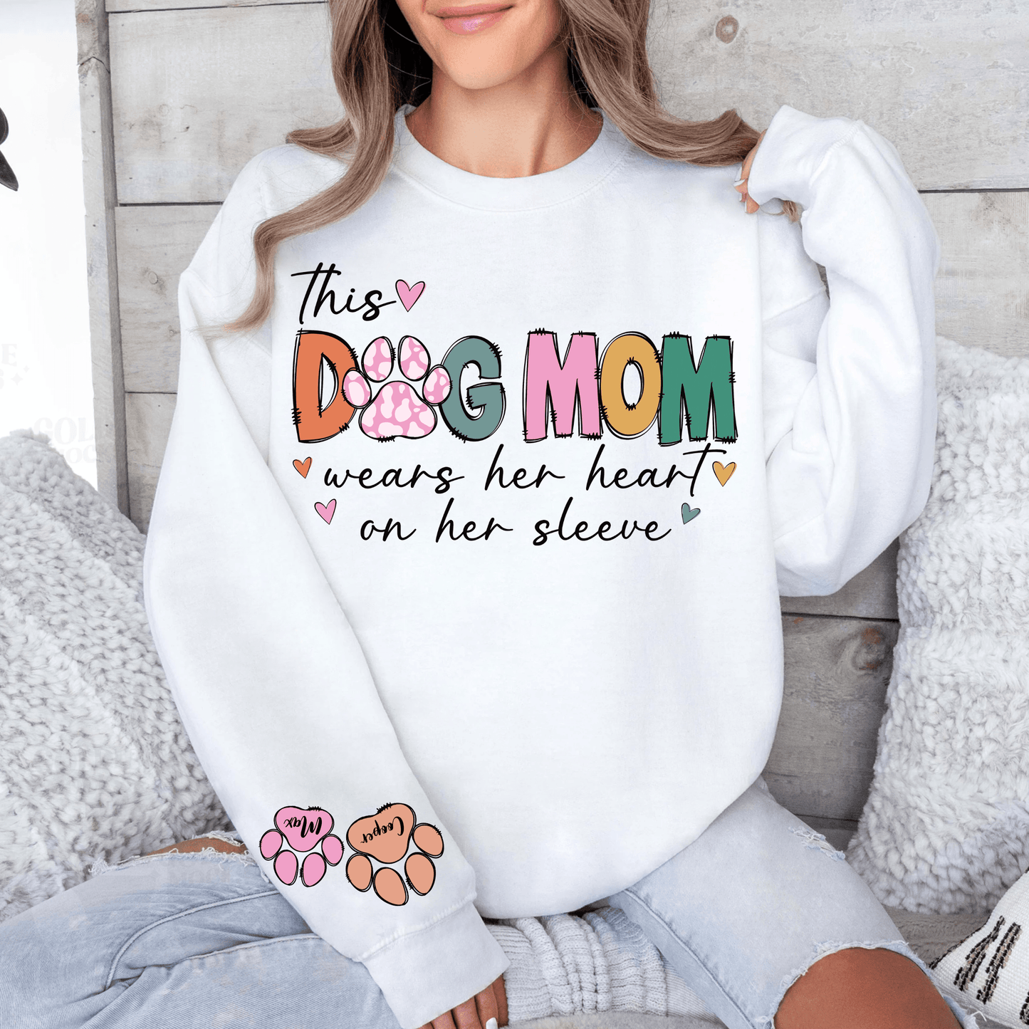 Stolze Hunde-Mama Sweatshirt - Herzensfreude mit Vier Pfoten - Personalisierbar - GiftHaus