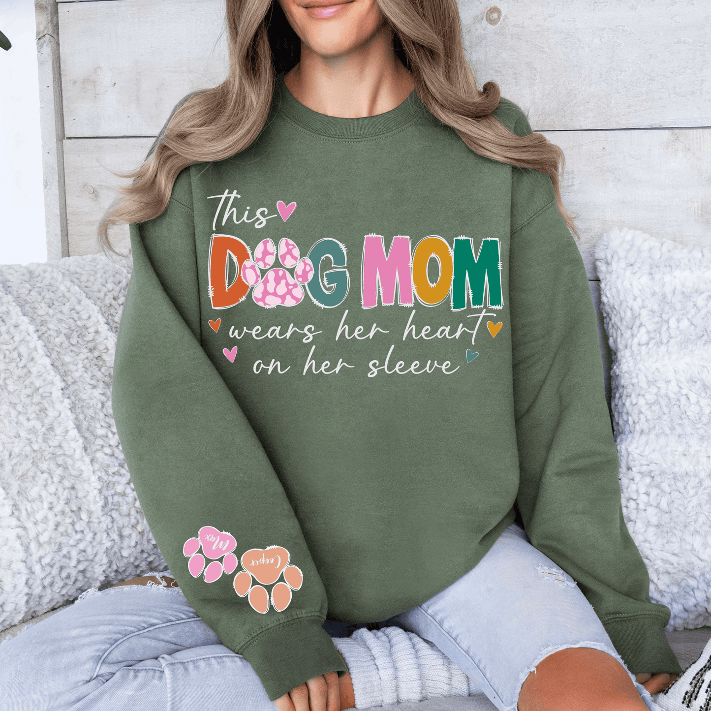 Stolze Hunde-Mama Sweatshirt - Herzensfreude mit Vier Pfoten - Personalisierbar - GiftHaus