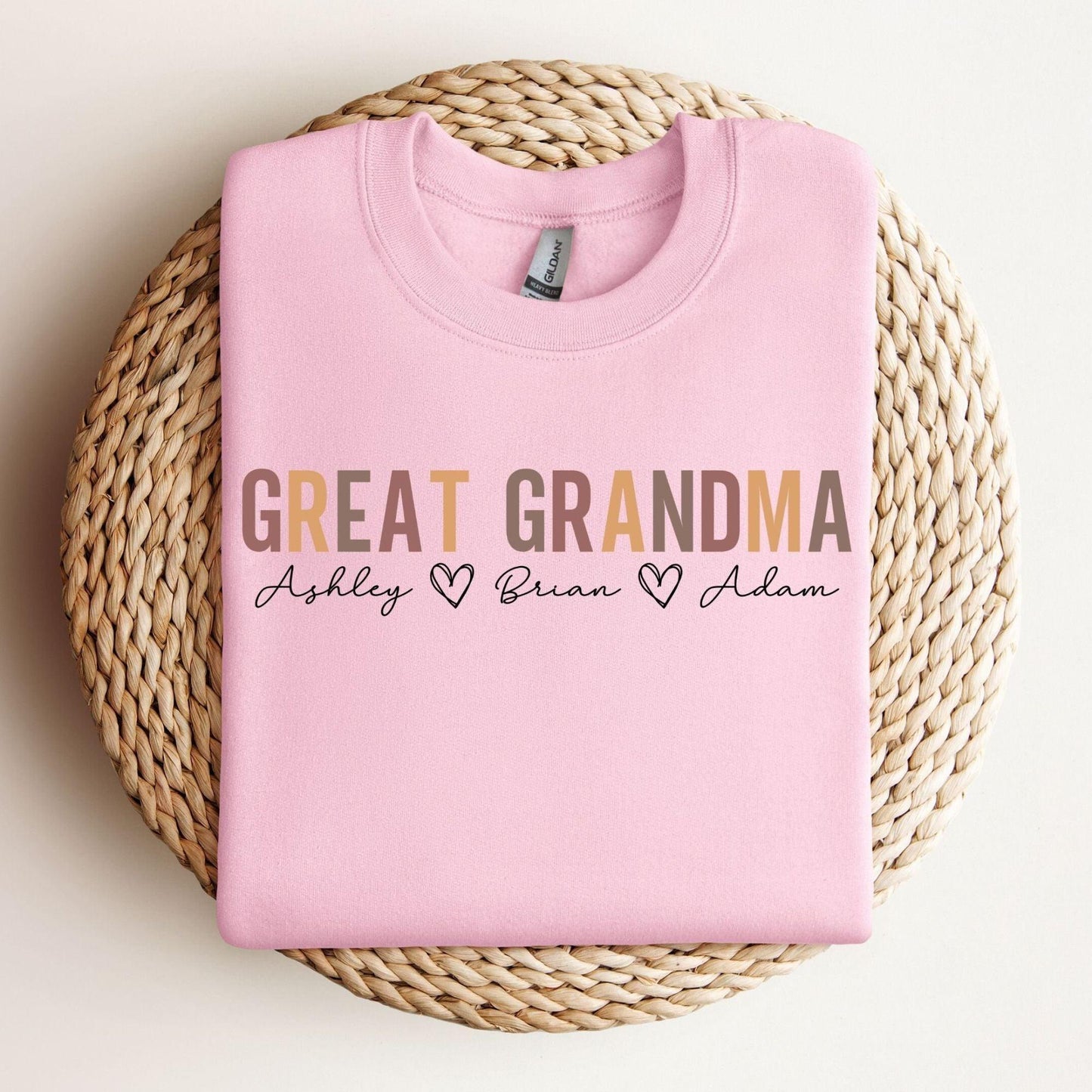 Tolles Oma-Sweatshirt mit Namen - Enkelkinder-Namenspullover - GiftHaus