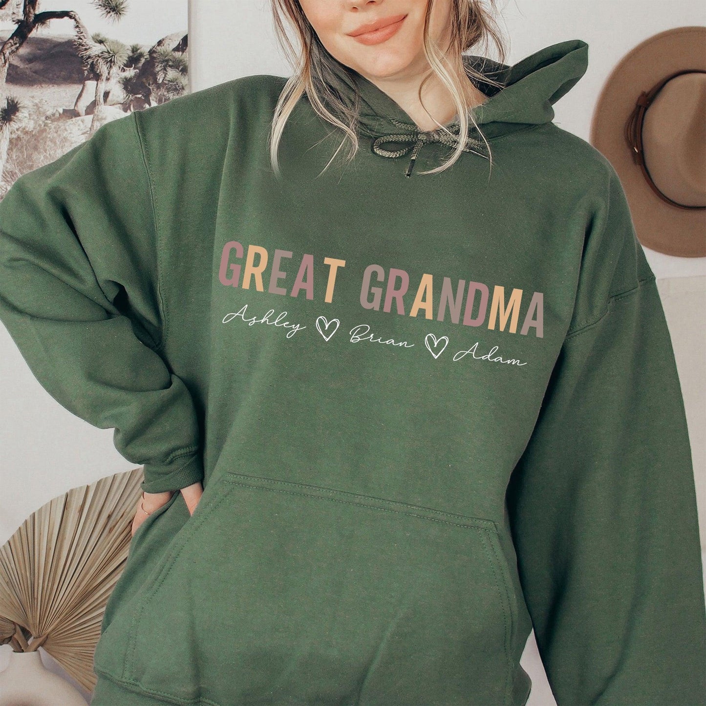 Tolles Oma-Sweatshirt mit Namen - Enkelkinder-Namenspullover - GiftHaus