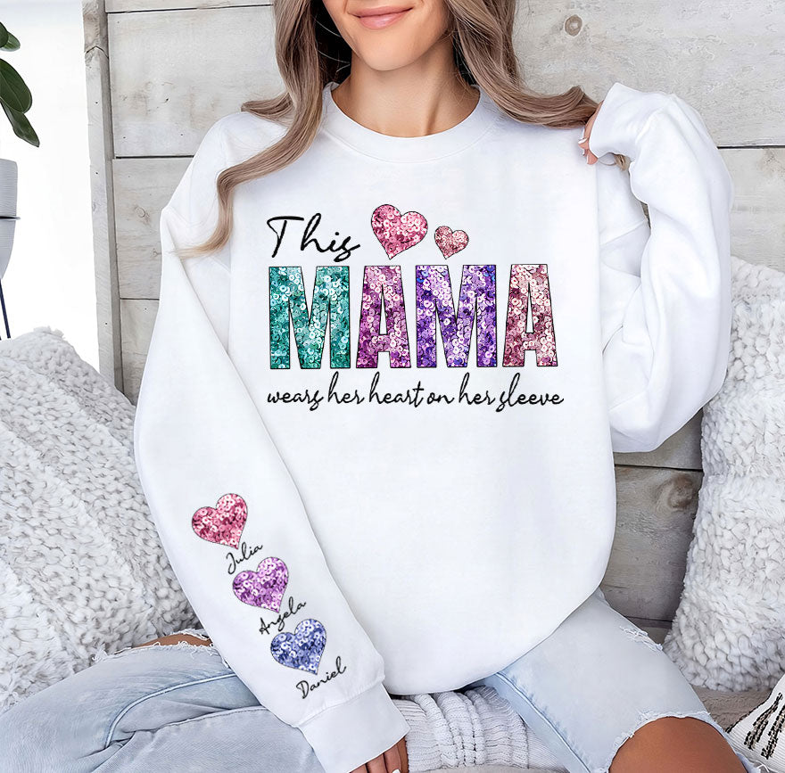 Diese Mama trägt ihr Herz Sweatshirt – Geschenk für Mama