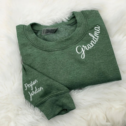 Personalisiertes Oma-Sweatshirt mit den Namen der Enkelkinder - Besticktes Oma Sweatshirt