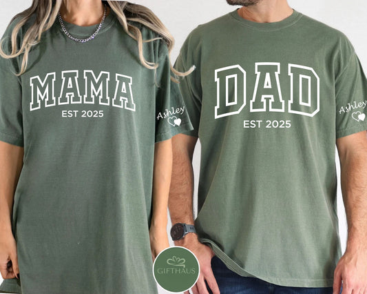 Personalisiertes Mama- und Papa-Shirt mit Kindernamen auf dem Ärmel