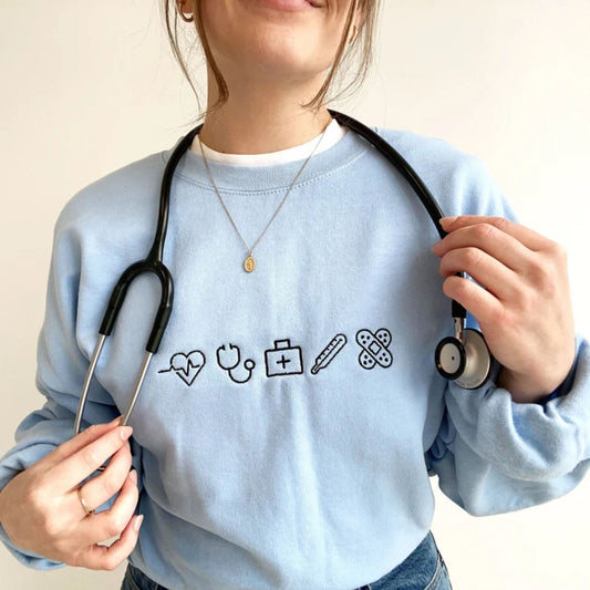 Personalisiertes Krankenschwester Crewneck Sweatshirt mit niedlichem Icon-Stickerei