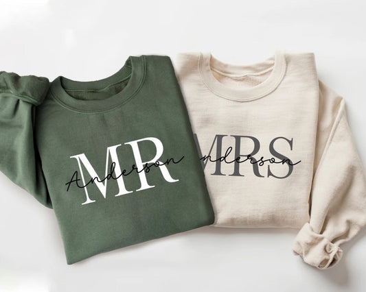 Personalisierter Mr & Mrs Sweatshirt mit Namen – Flitterwochen- und Hochzeitsgeschenk für Paare