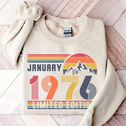 Personalisiertes Retro Birthday Sweatshirt & Shirts