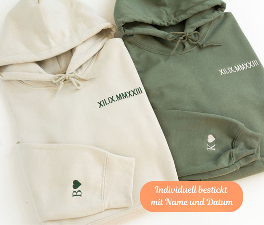 Individuell Bestickter Hoodie und Sweater mit römischen Ziffern - Geschenk für Paare