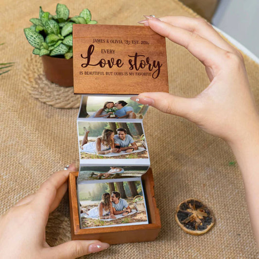 Jede Liebesgeschichte ist wunderschön - Personalisierte Holz Fotobox