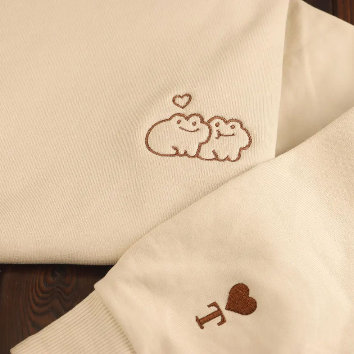 Personalisiertes Frosch-Pärchen Hoodie bestickt – Couple Hoodie mit Namen