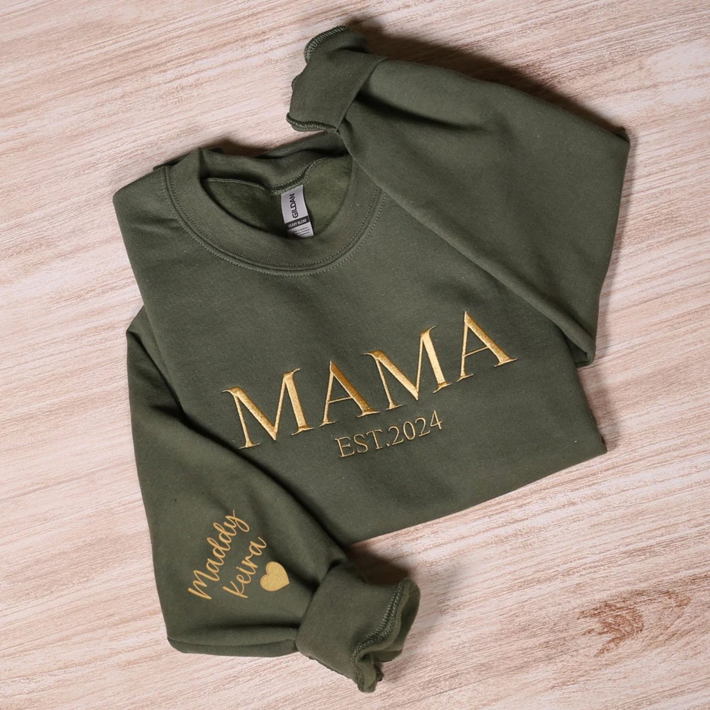 Personalisiertes besticktes Mama Sweatshirt - Geschenk für Mama