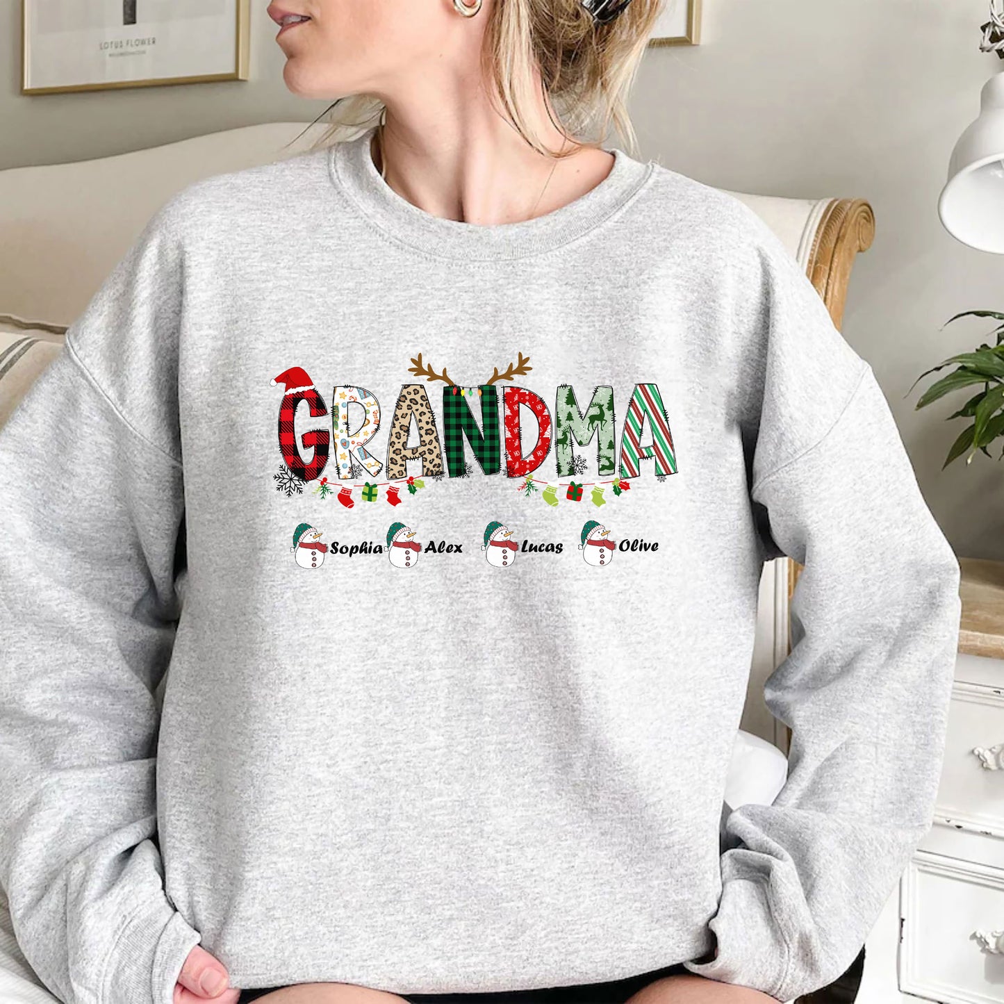 Personalisiertes Oma Sweatshirt mit den Namen der Enkelkinder – Weihnachtsgeschenk für Oma