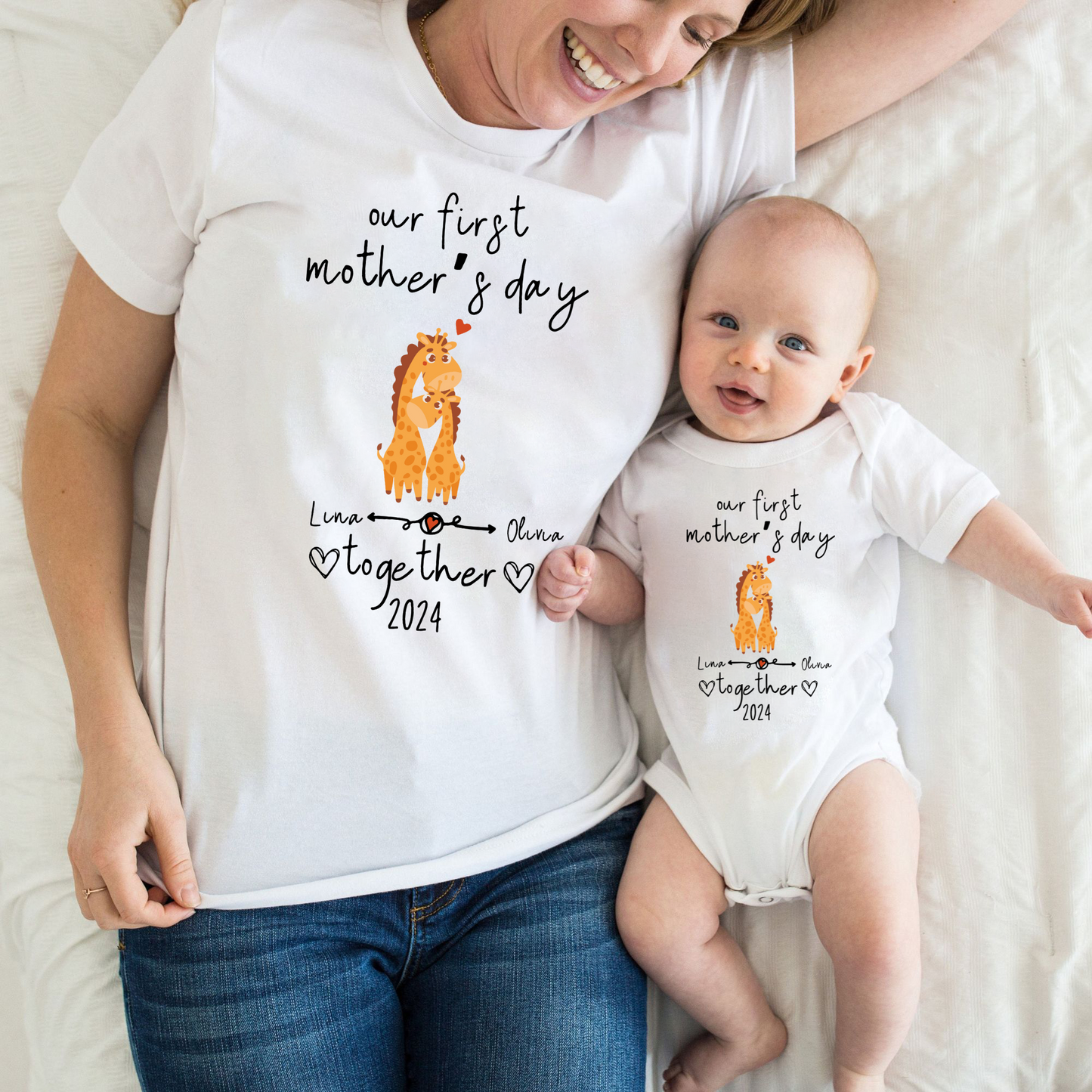 Unser Erster Muttertag Zusammen - Personalisiertes Giraffen-Shirt-Set für Mutter und Baby