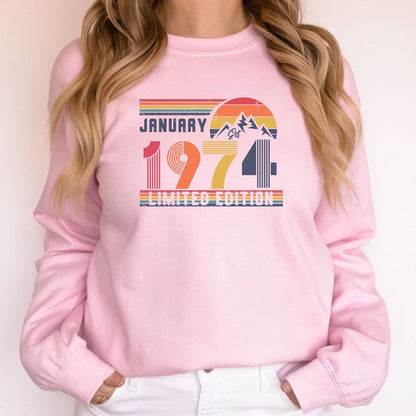 Personalisiertes Retro Birthday Sweatshirt & Shirts