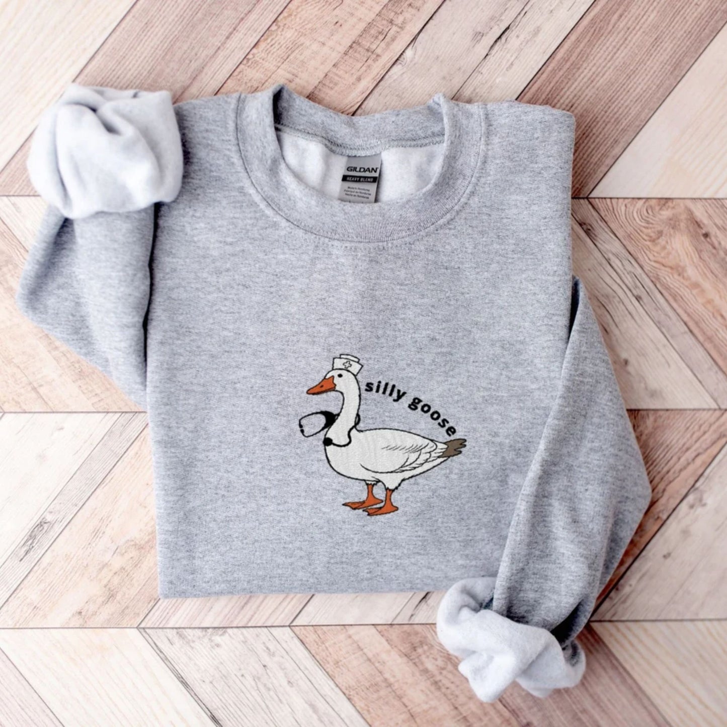 Besticktes Krankenschwester Silly Goose Sweatshirt - Geschenk für Krankenschwestern, Silly Goose Hoodie für Krankenschwestern