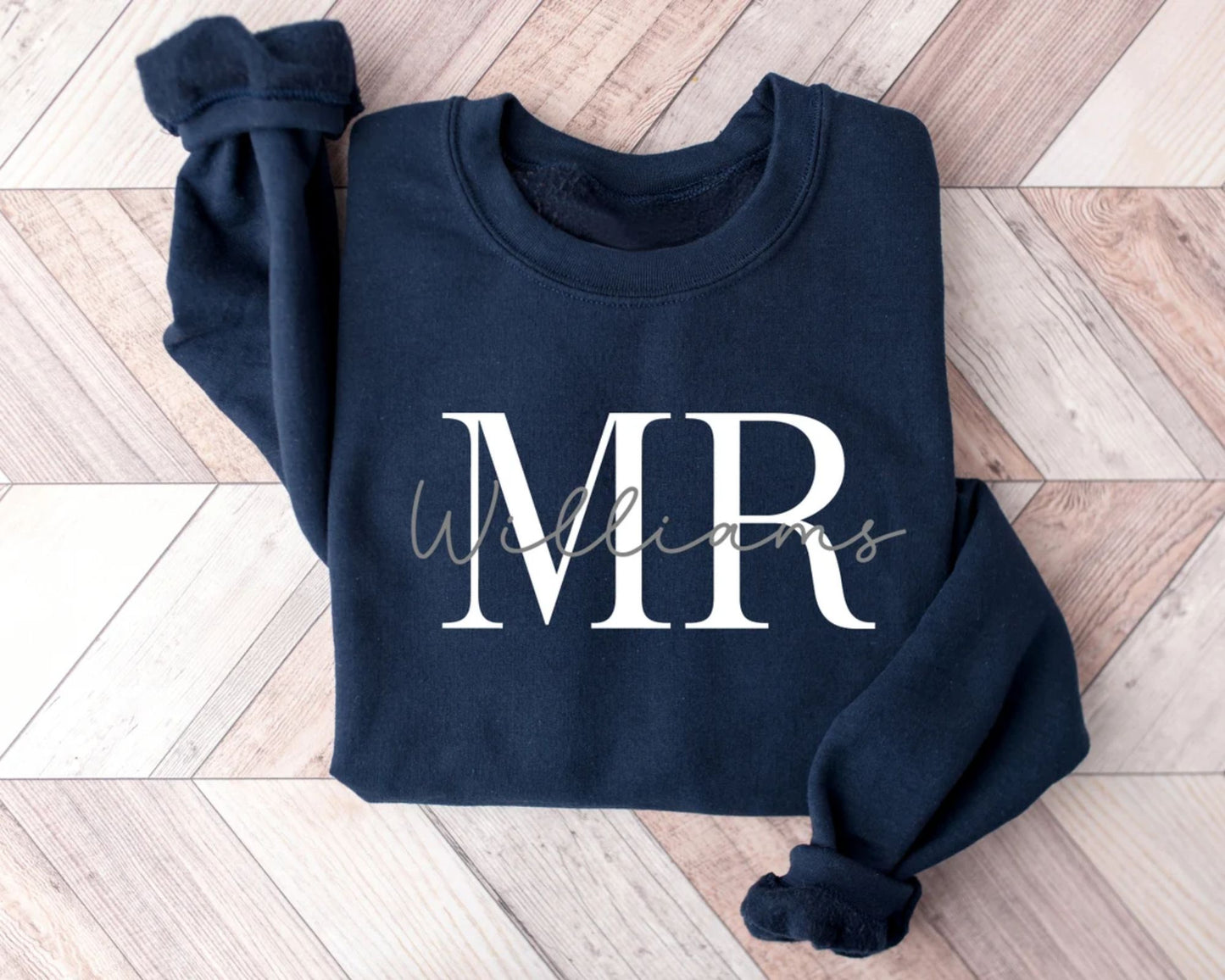 Personalisierter Mr & Mrs Sweatshirt mit Namen – Flitterwochen- und Hochzeitsgeschenk für Paare