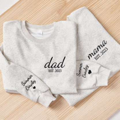 Papa und Mama besticktes Sweatshirt, individuelles Papa und Mama Shirt mit Kindernamen