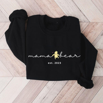 Personalisiertes Mama Bär Winnie The Pooh Sweatshirt - Geschenk für Mama - GiftHaus