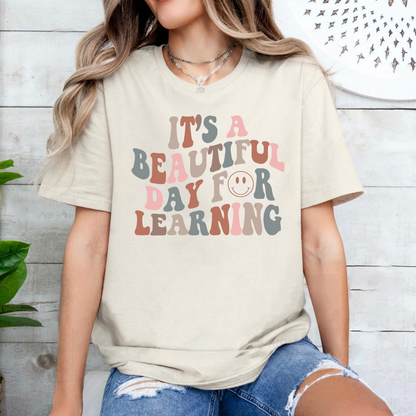 Retro Lehrer-Shirt mit Lächeln – Start ins neue Schuljahr