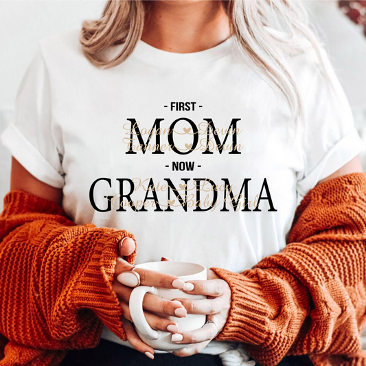 Personalisiertes Mama und Oma T-Shirt - Geschenk zum Muttertag