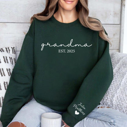 Personalisiertes Oma-Sweatshirt mit Enkelnamen auf dem Ärmel, Geschenk für Oma