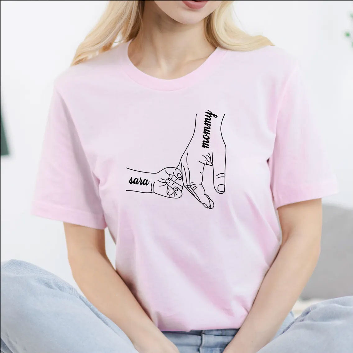 Personalisierte Mama Shirts mit Kindernamen – Hände Motiv