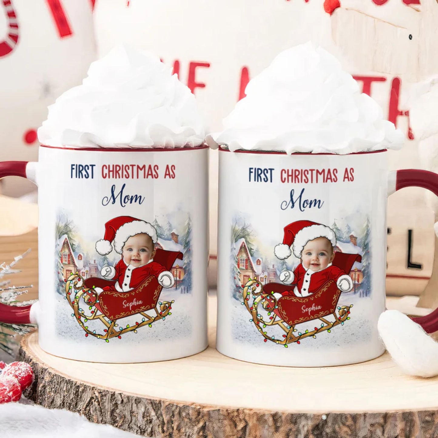 Individuelle Tasse mit Foto: Gesicht auf Santas Schlitten mit "Erstes Weihnachten als Mama" - Personalisierte Foto-Tasse