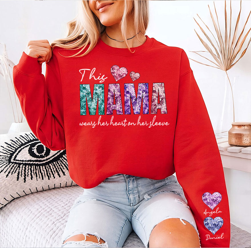 Diese Mama trägt ihr Herz Sweatshirt – Geschenk für Mama