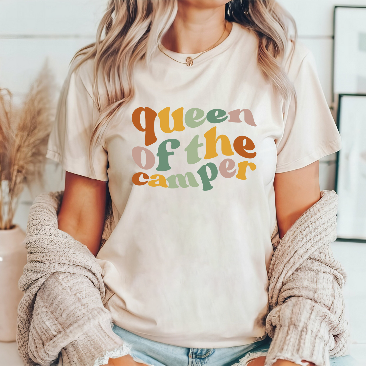 Queen of the Camper Shirt - Geschenk für Campingköniginnen