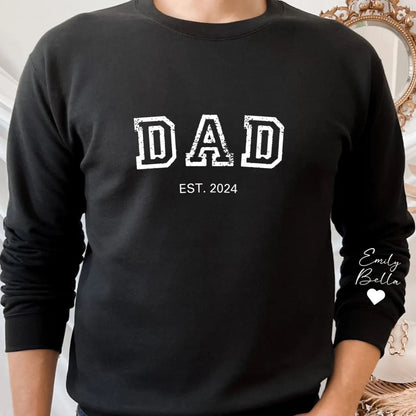 Personalisiertes Papa-Est-Sweatshirt und Hoodie mit Kindernamen auf dem Ärmel, Vatertagsgeschenk