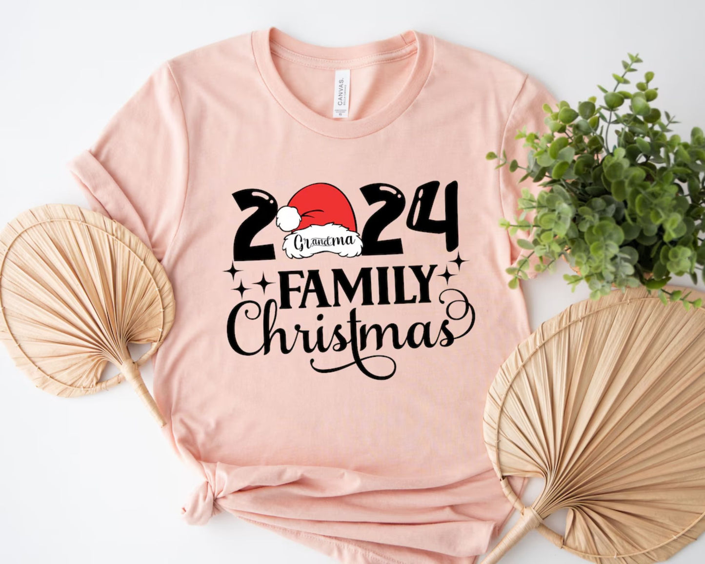 Personalisiertes Familienweihnachtsshirt mit Name 2024 - Weihnachtsgeschenke für die Familie