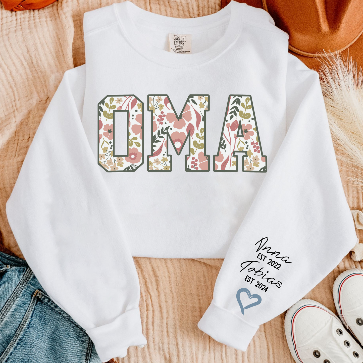 Personalized Oma Sweatshirt – Floral Design with Kids’ Names and Special Years
