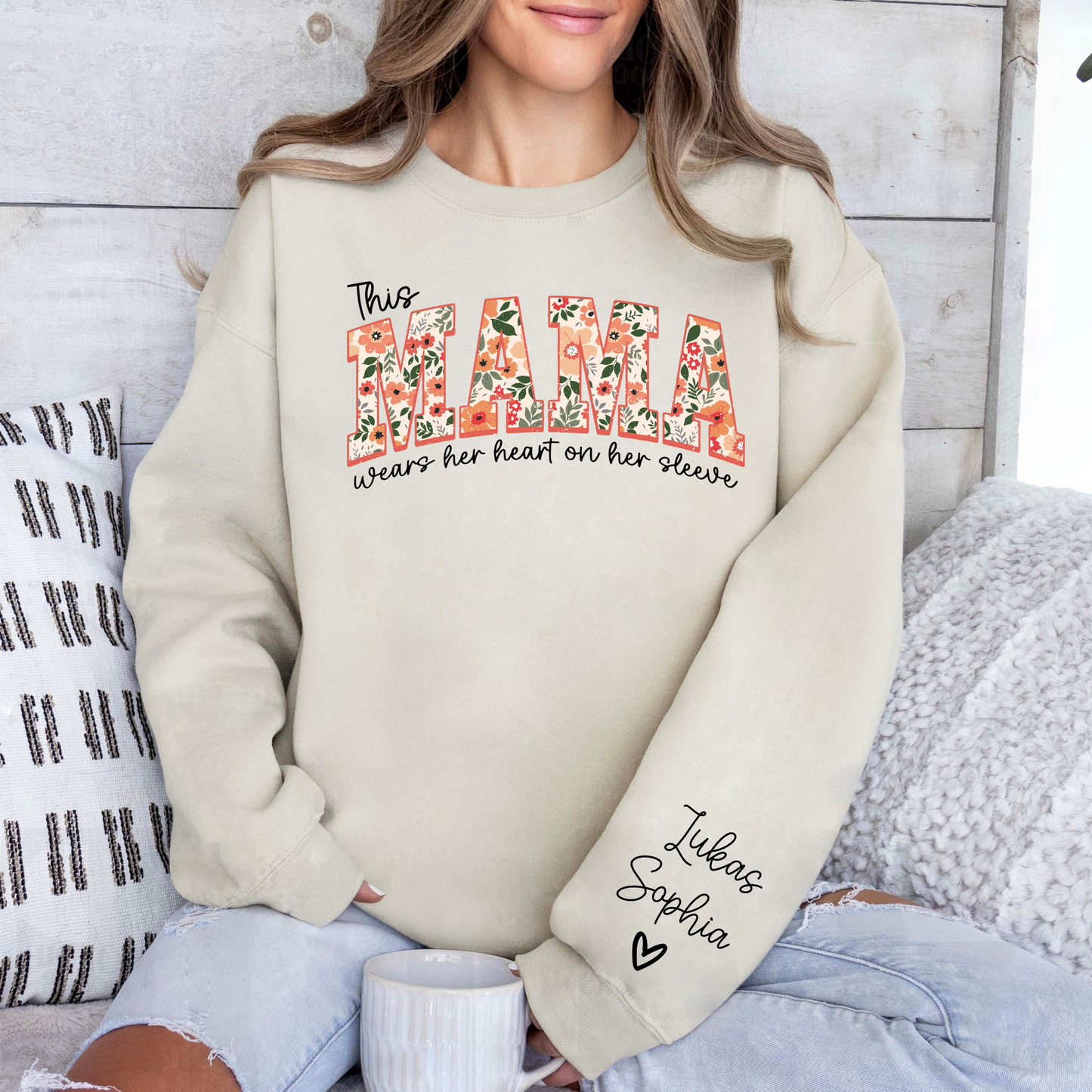 Mama mit Herz - Personalisiertes Sweatshirt mit Namen der Kinder