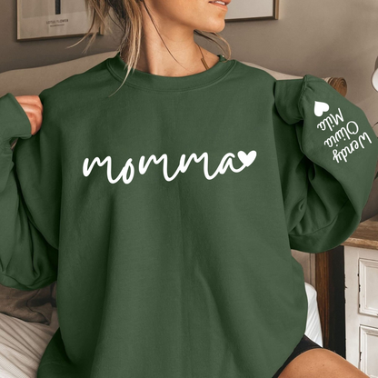 Personalisiertes Momma-Sweatshirt mit Kindernamen auf dem Ärmel – Geschenk für Mütter