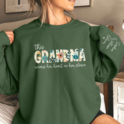 Personalisiertes Sweatshirt für Oma, Weihnachtsgeschenk für Mama - Ich trage mein Herz auf meinem Ärmel