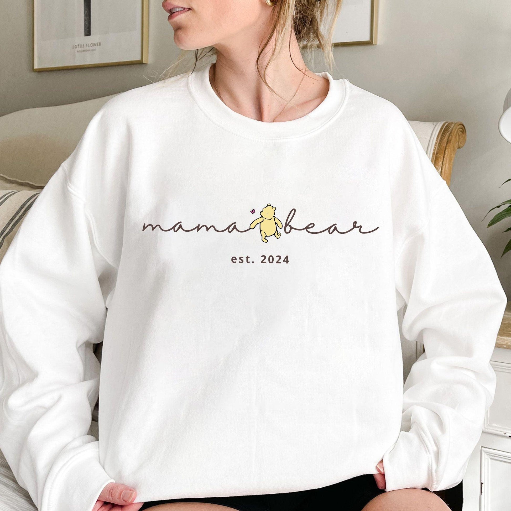 Personalisiertes Mama Bär Winnie The Pooh Sweatshirt - Geschenk für Mama - GiftHaus