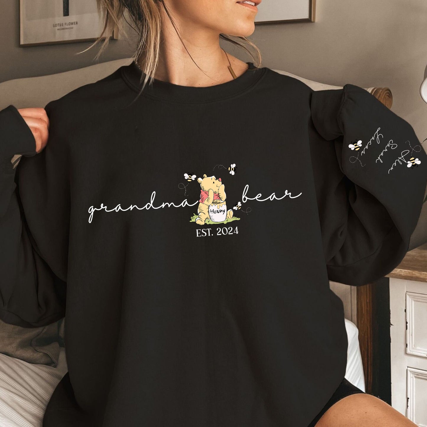 Personalisierter Oma Bär Sweatshirt - Oma Est Shirt mit den Namen der Enkelkinder auf dem Ärmel