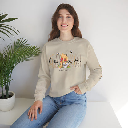 Personalisiertes Mama-Bär Sweatshirt mit Kindernamen am Ärmel – Geschenk für Mama