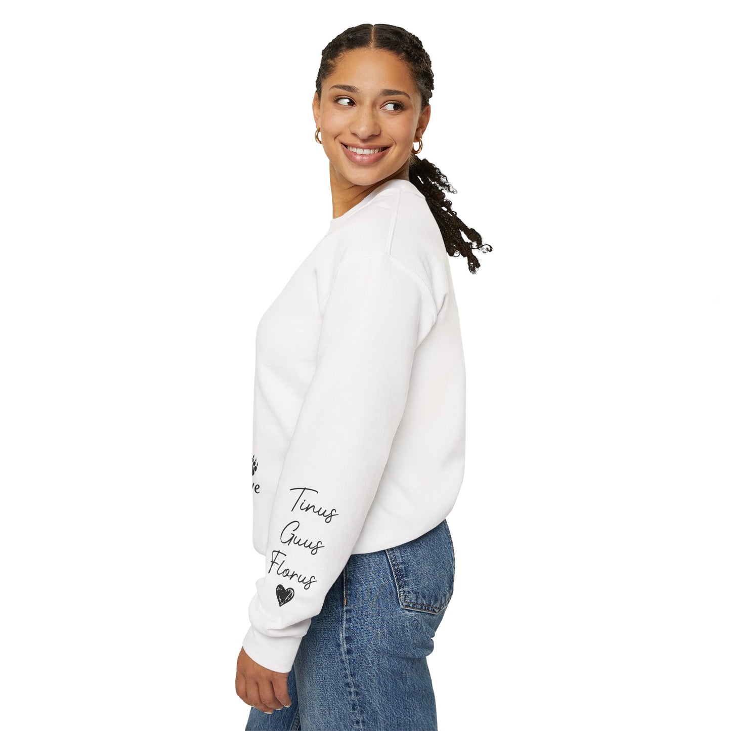 Personalisiert Diese Mama Bär trägt ihr Herz auf der Zunge mit Name Sweatshirt