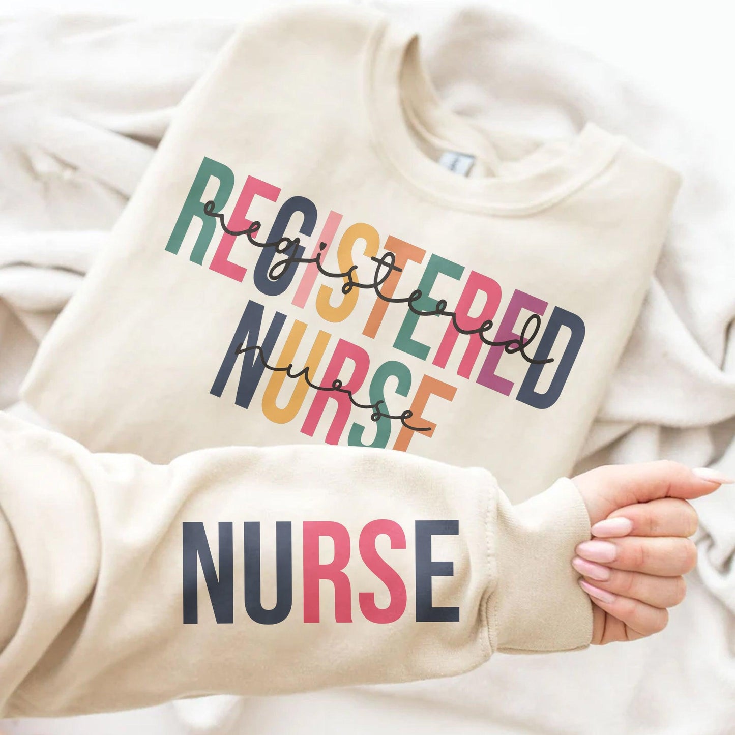 Examinierte Krankenschwester Sweatshirt - Geschenke für Krankenschwestern - GiftHaus