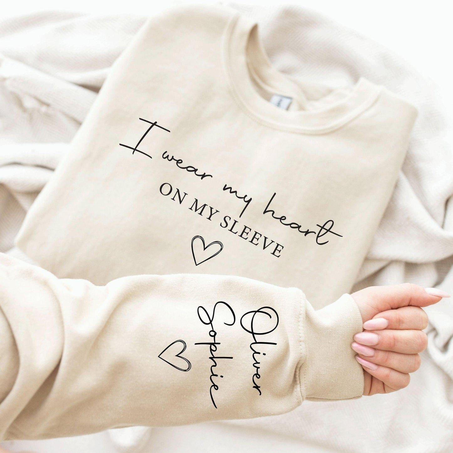 Ich trage mein Herz auf meinem Ärmel Sweatshirt und Kapuzenpullover - Geschenk für Mama - GiftHaus