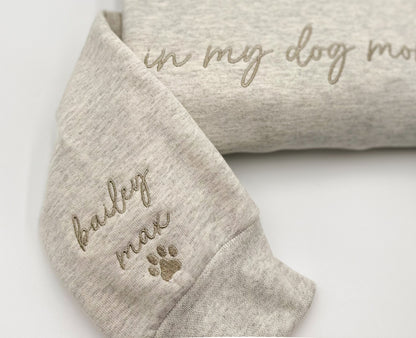 Personalized Dog Mom Shirt with Dog's Name – Perfect Gift for Dog Lovers