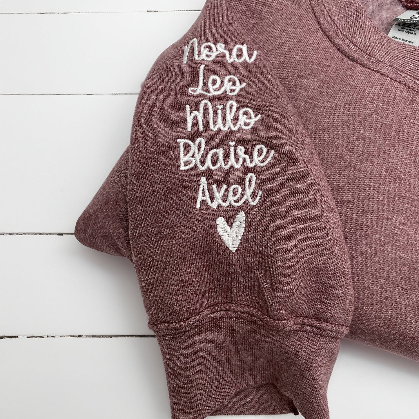 Embroidered 'Mama' Sweatshirt with Kids' Names - Special Gift for Moms